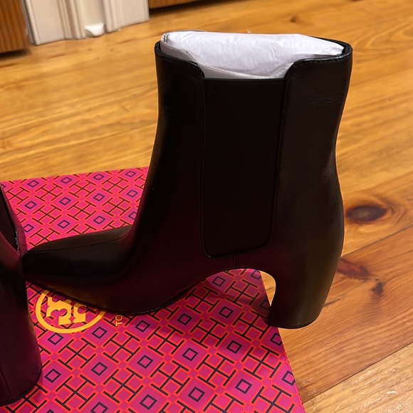 Tory Burch Banana Chelsea Boot - Picture 6 of 6